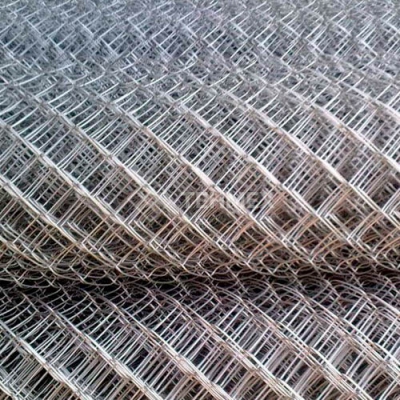  Сетка рабица оцинкованная в рулонах 50x50x1.8 мм